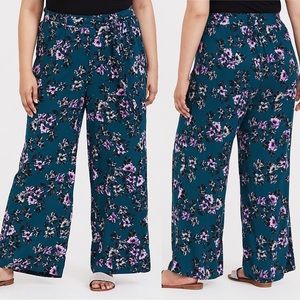 Torrid Teal floral flowy pants